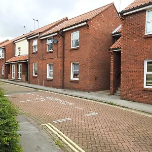 Exquisite , Hessle United Kingdom