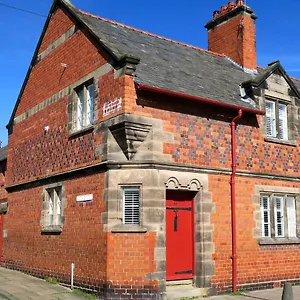 30 Overleigh Road , Chester United Kingdom